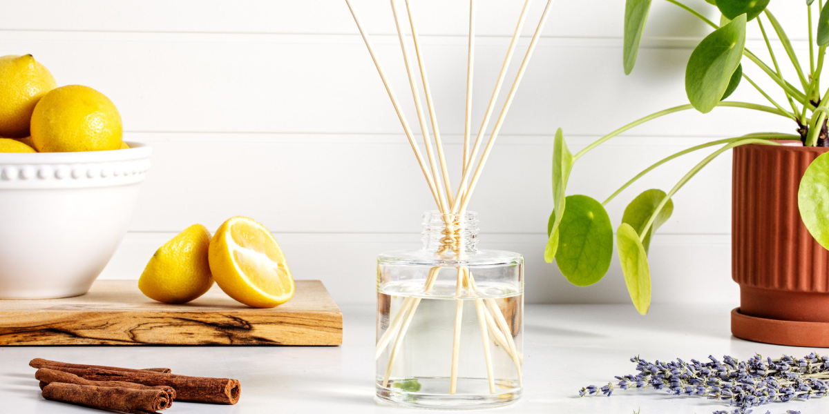 How to make the house smell good by cleaning How to make the house smell good by cleaning